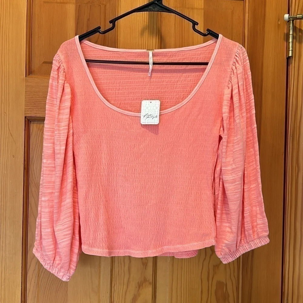 NWT Free People Day Lily Puff 3/4 Sleeve Smocked Round Neck Blouse in Coral - M